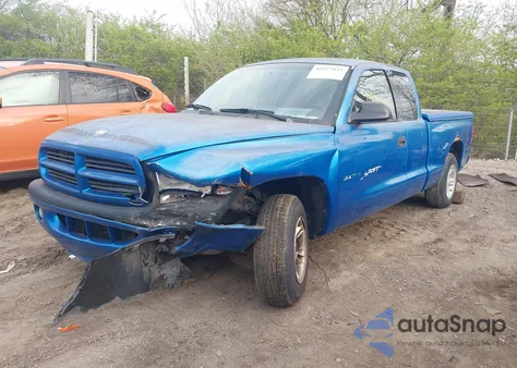 2000 Dodge Dakota Slt/Sport from USA, damaged, VIN 1B7GL22X8YS774590